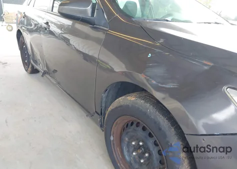 2016 Toyota Camry Le z USA, uszkodzony, nr VIN 4T1BF1FK6GU135794